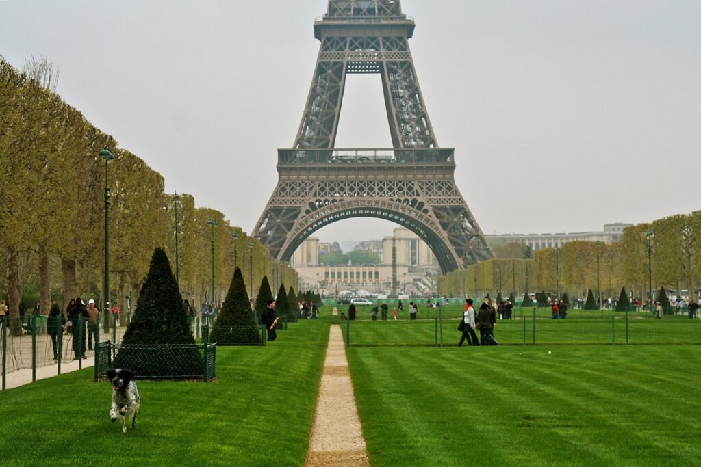 campo de marte um dos parques mais românticos de paris