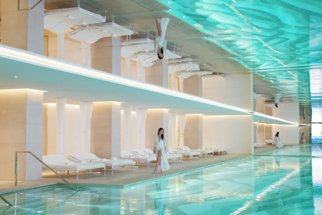 hotéis com piscina em paris - cheval blanc