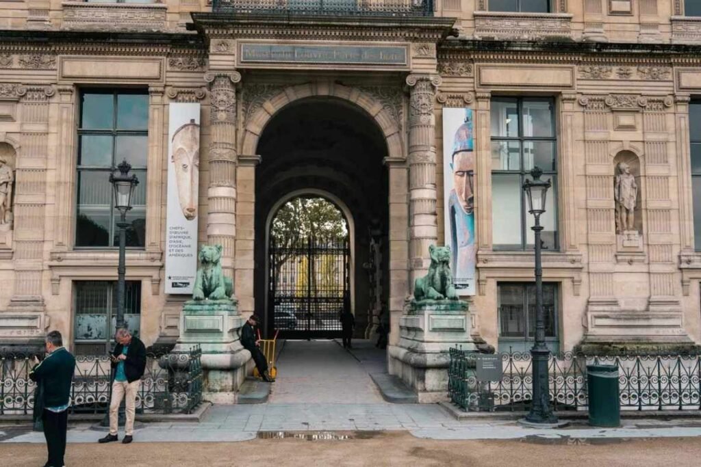 Entrada Porte des Lions do Museu do Louvre, opção alternativa para usar museu do Louvre ingresso Entrada Porte des Lions do Museu do Louvre, opção alternativa para usar museu do Louvre ingresso