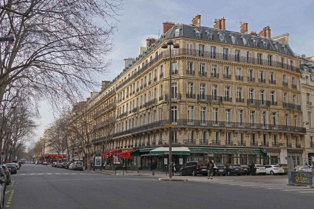 Boulevard Haussmann é uma das paradas para ocmpras de lembrancinhas e souvenires em Paris
